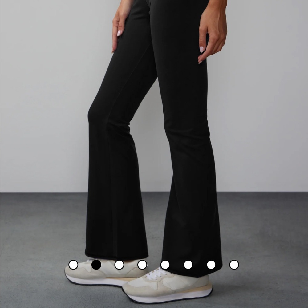 New York & Company boot cut yoga pants.  like new condition.